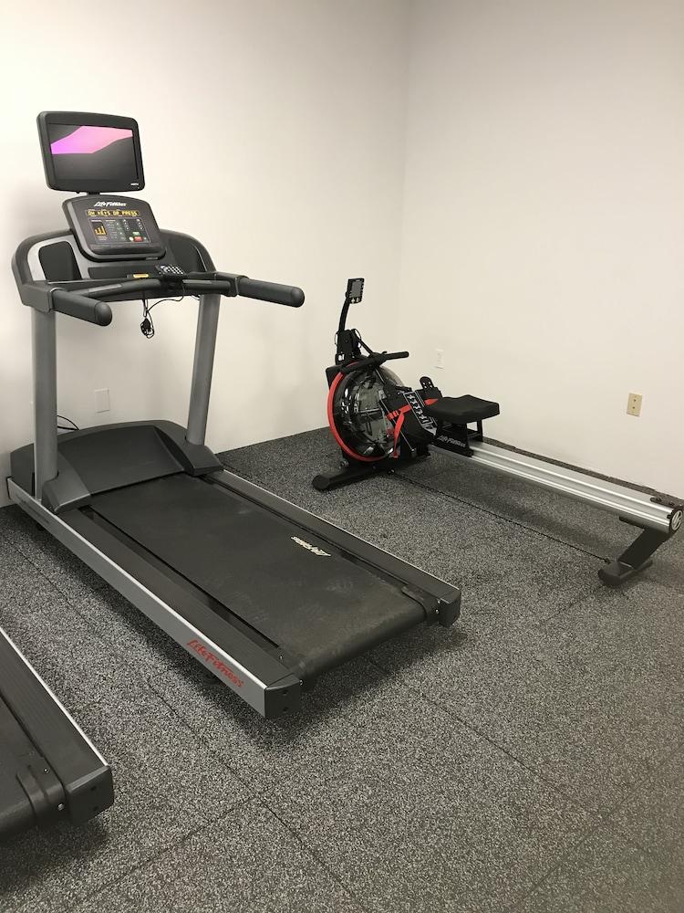 Hilton Garden Inn Davis Downtown المظهر الخارجي الصورة