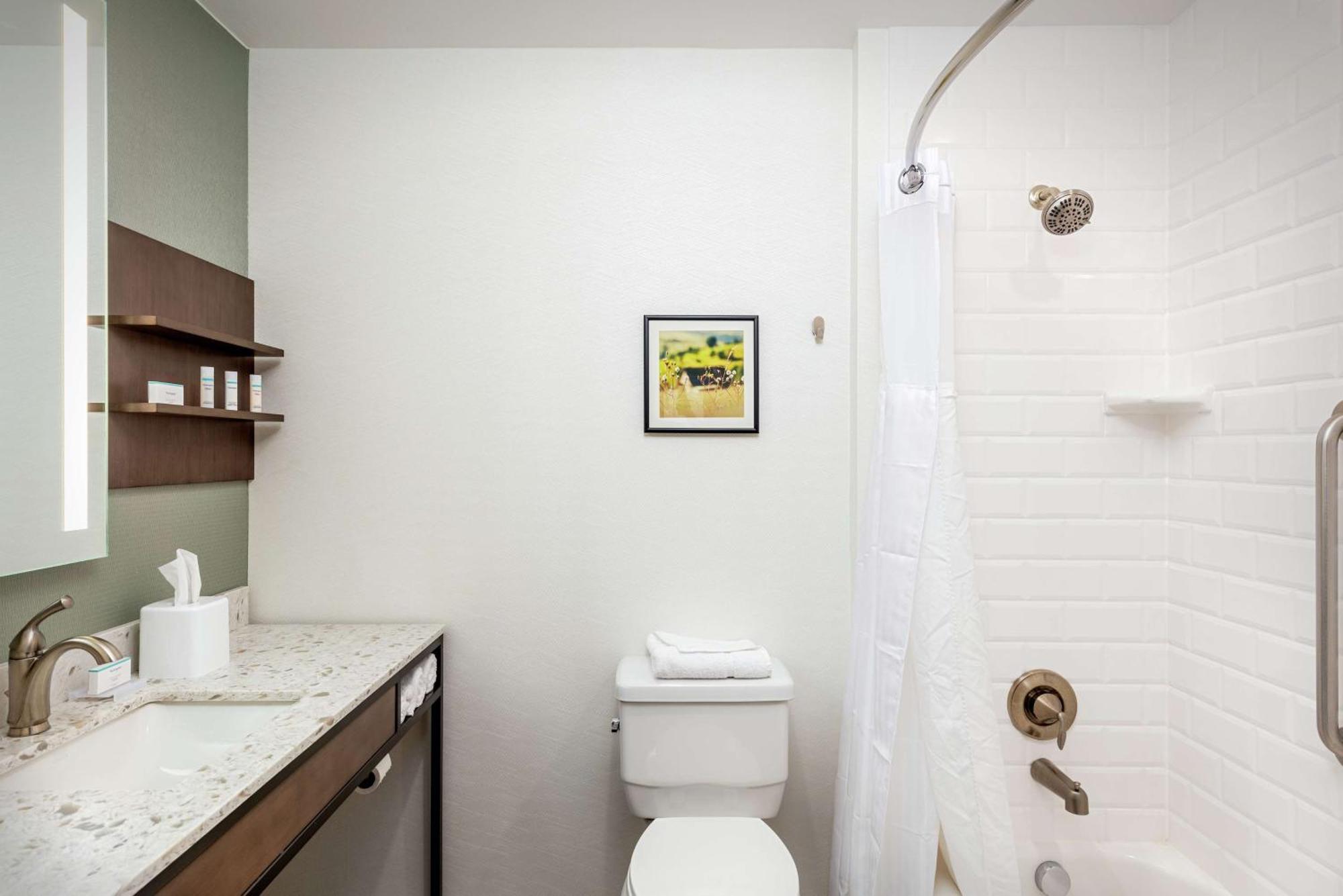 Hilton Garden Inn Davis Downtown المظهر الخارجي الصورة