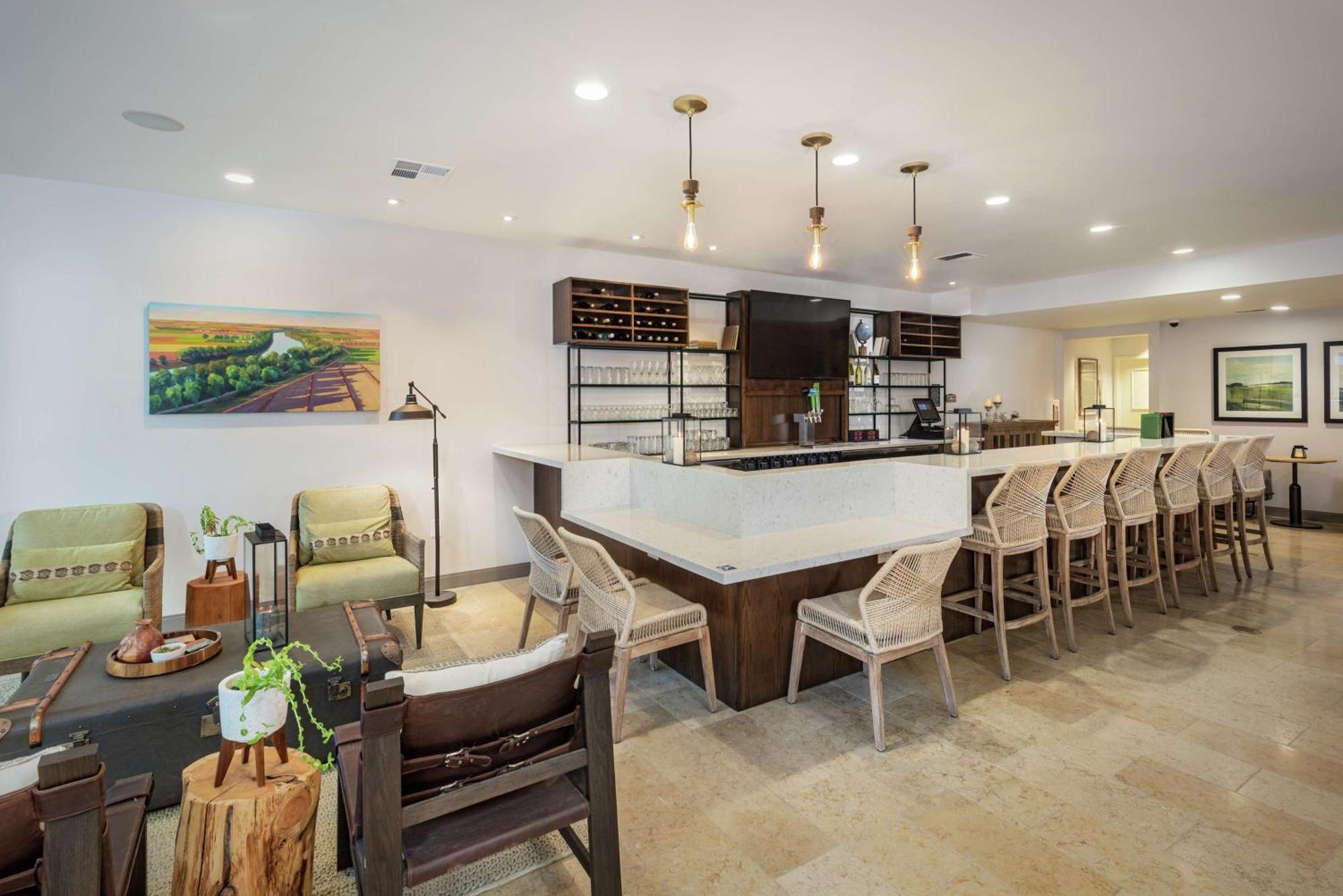 Hilton Garden Inn Davis Downtown المظهر الخارجي الصورة
