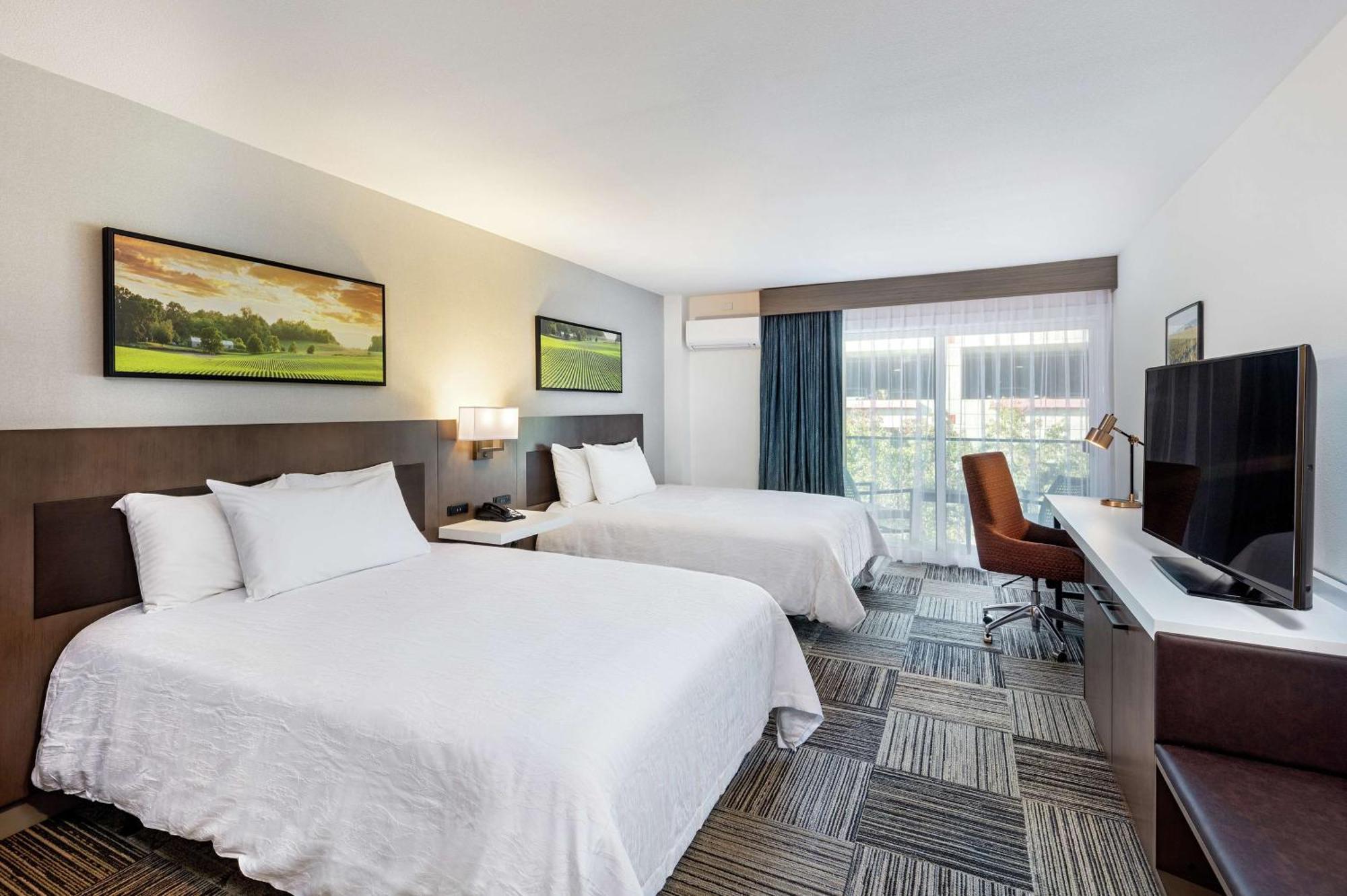 Hilton Garden Inn Davis Downtown المظهر الخارجي الصورة