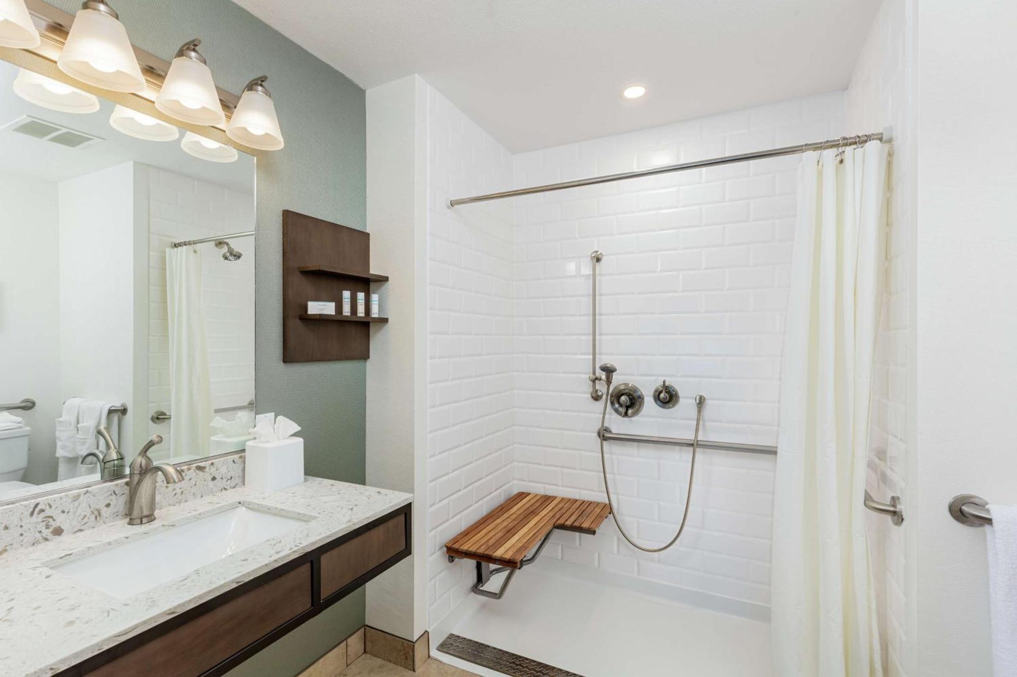 Hilton Garden Inn Davis Downtown المظهر الخارجي الصورة