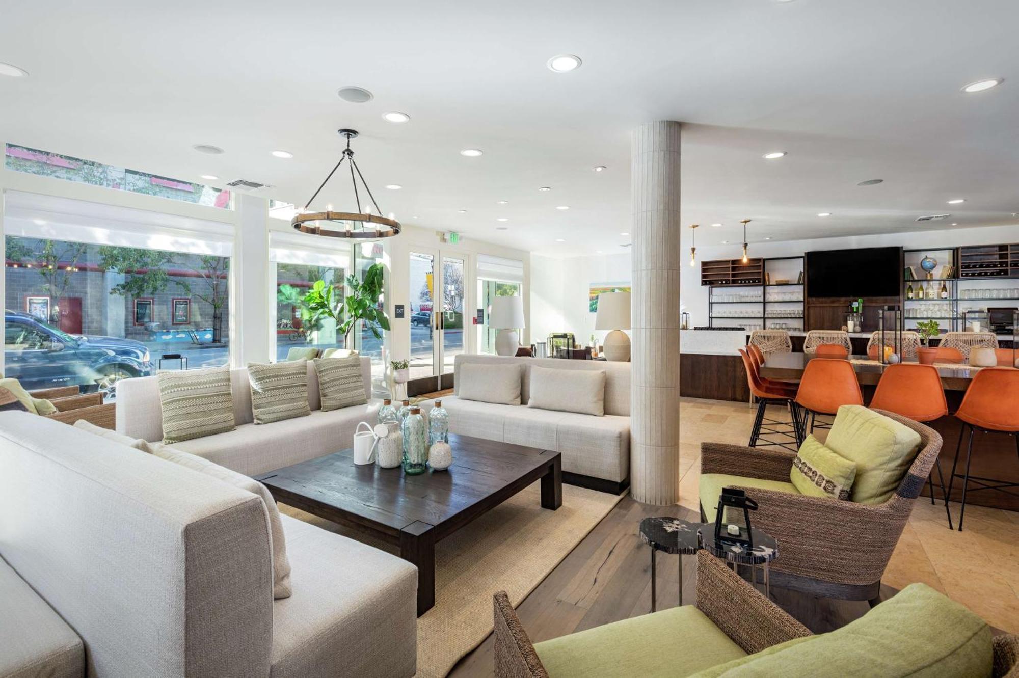 Hilton Garden Inn Davis Downtown المظهر الخارجي الصورة