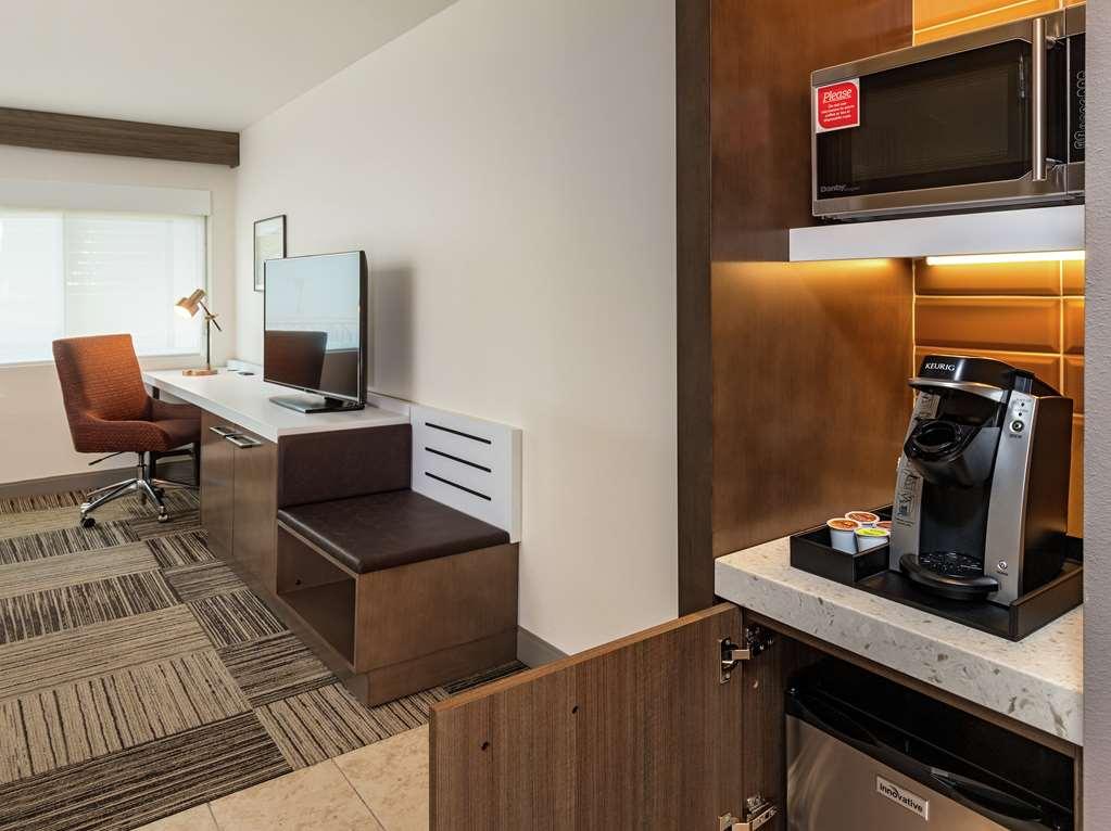 Hilton Garden Inn Davis Downtown الغرفة الصورة
