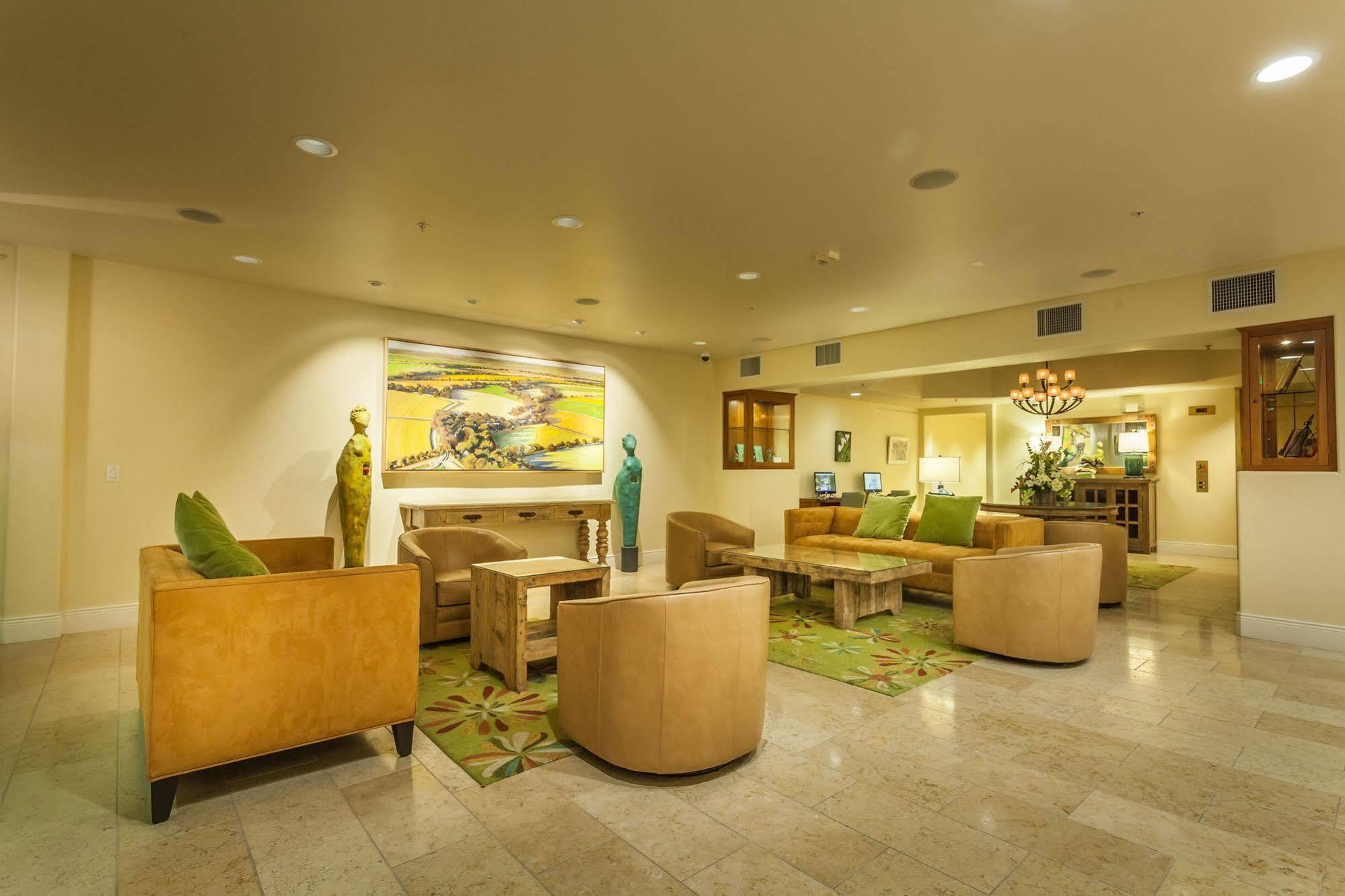 Hilton Garden Inn Davis Downtown المظهر الخارجي الصورة