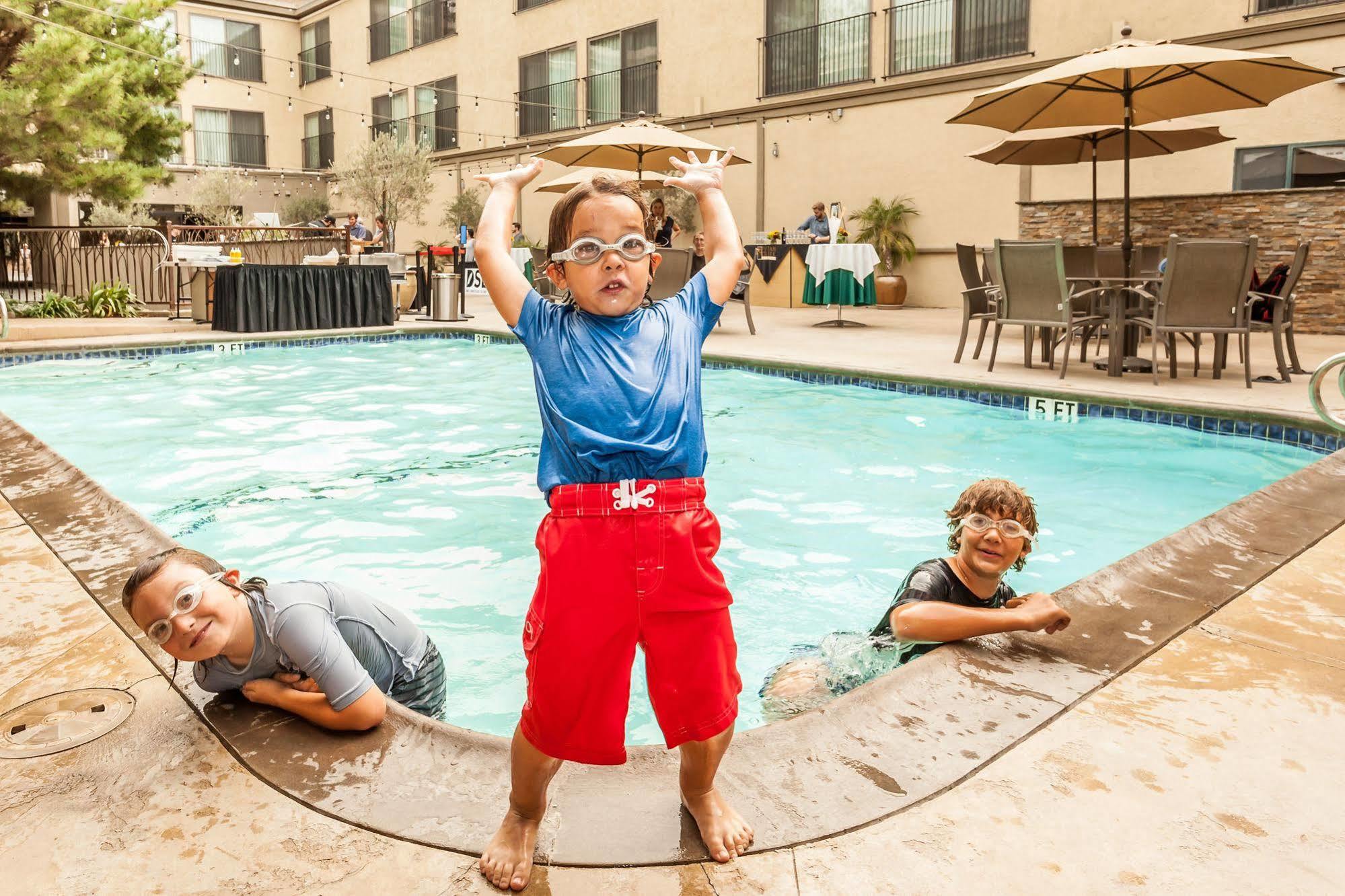 Hilton Garden Inn Davis Downtown المظهر الخارجي الصورة
