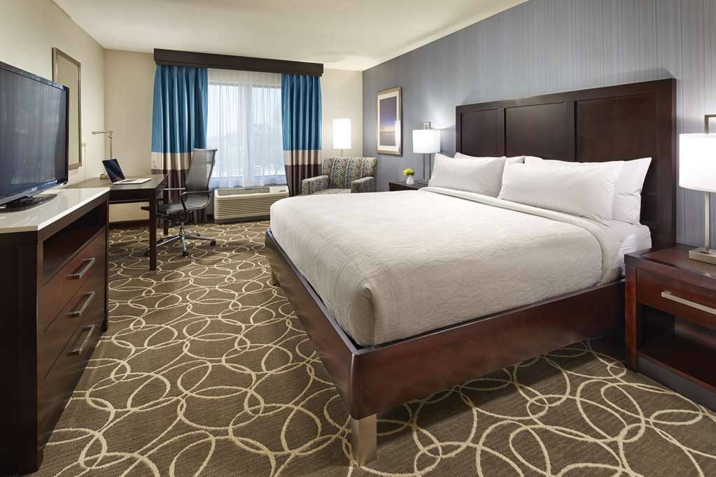 Hilton Garden Inn Davis Downtown الغرفة الصورة